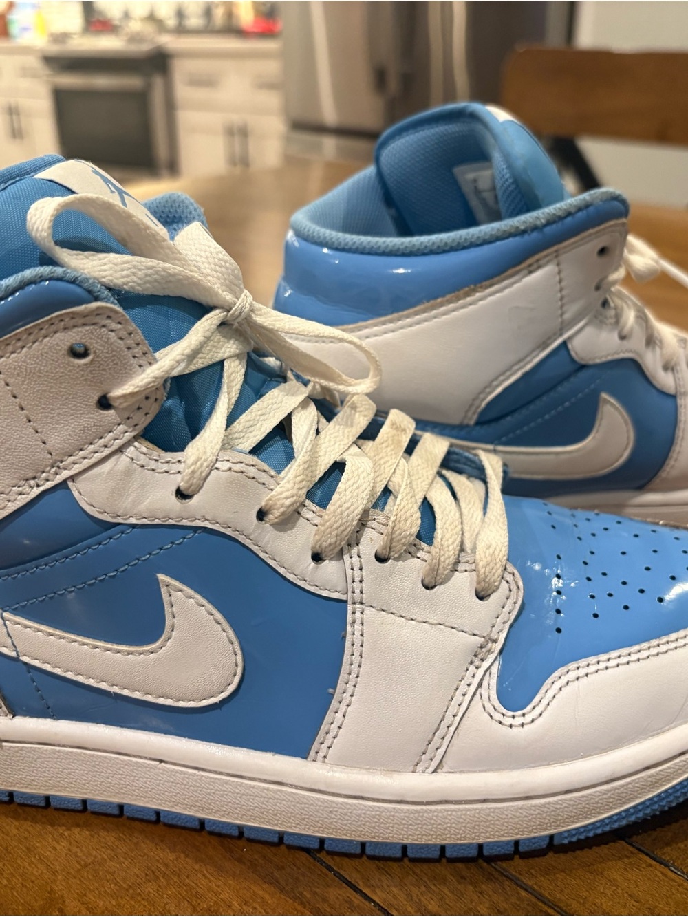 Air Jordan Mid 1 Retro blue size 8